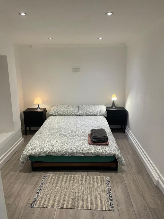 Plough Way Flat Apartment ลอนดอน ภายนอก รูปภาพ